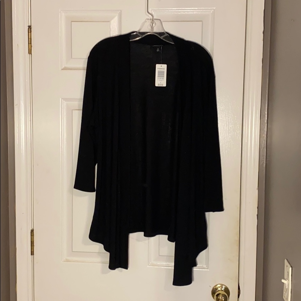 NWT Black Torrid 3/4 Sleeve Caridgan